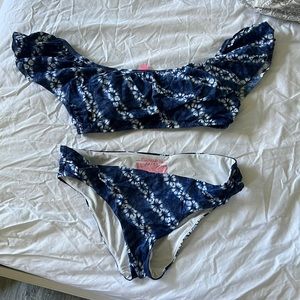 Victoria Secret bathing suit size small